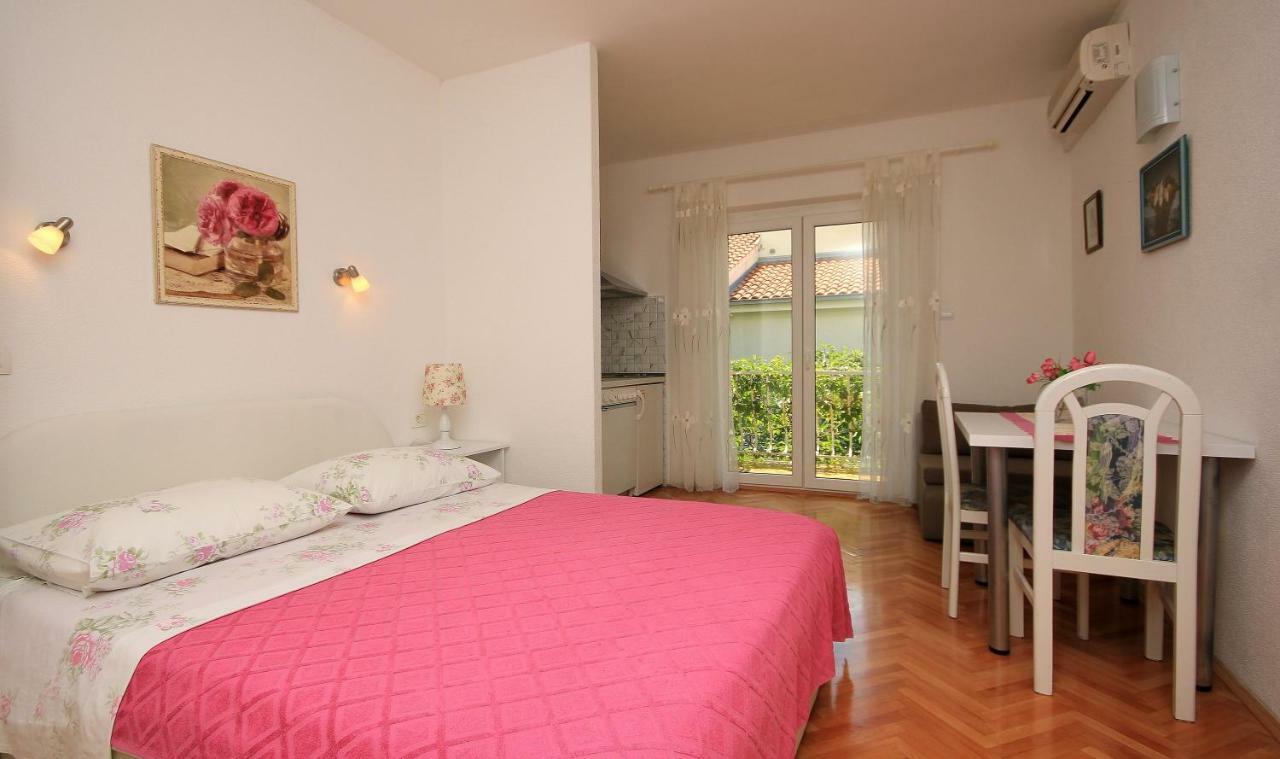 Apartments Vekic Makarska Exterior photo